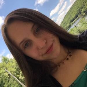 Meet your Posher, Becca